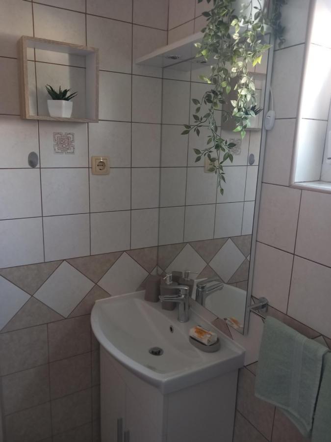 Apartman Petra Palit Εξωτερικό φωτογραφία